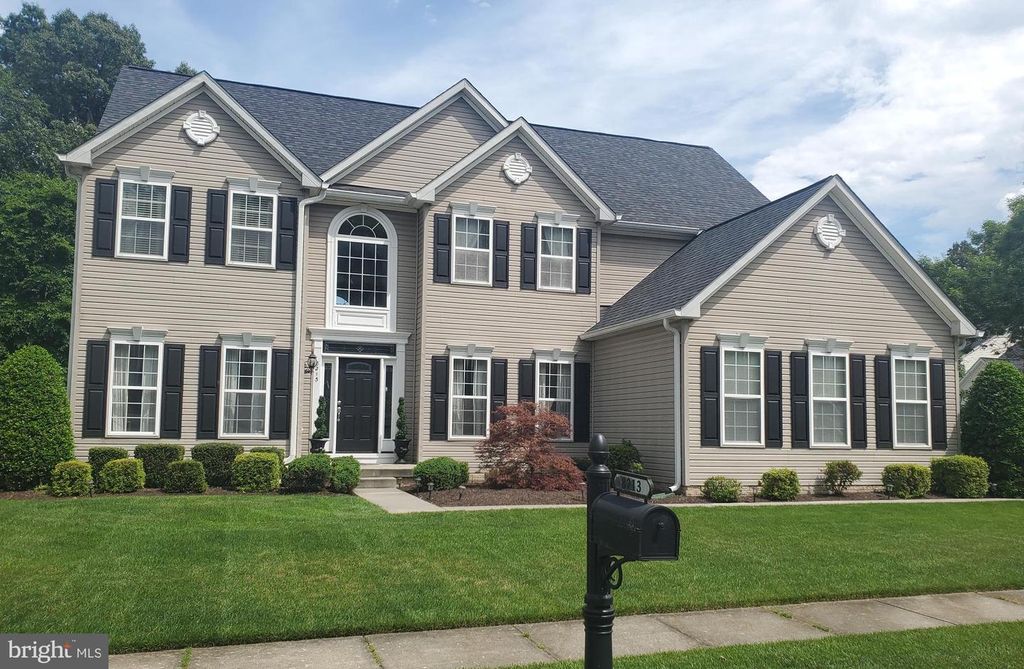 8213 WHITEBARK LN, Severn, MD 21144