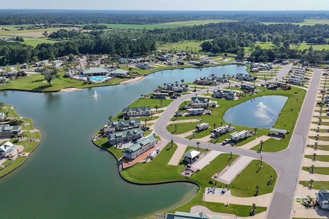 28250 Migratory Way, Elberta, AL 36530