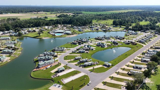28250 Migratory Way, Elberta, AL 36530