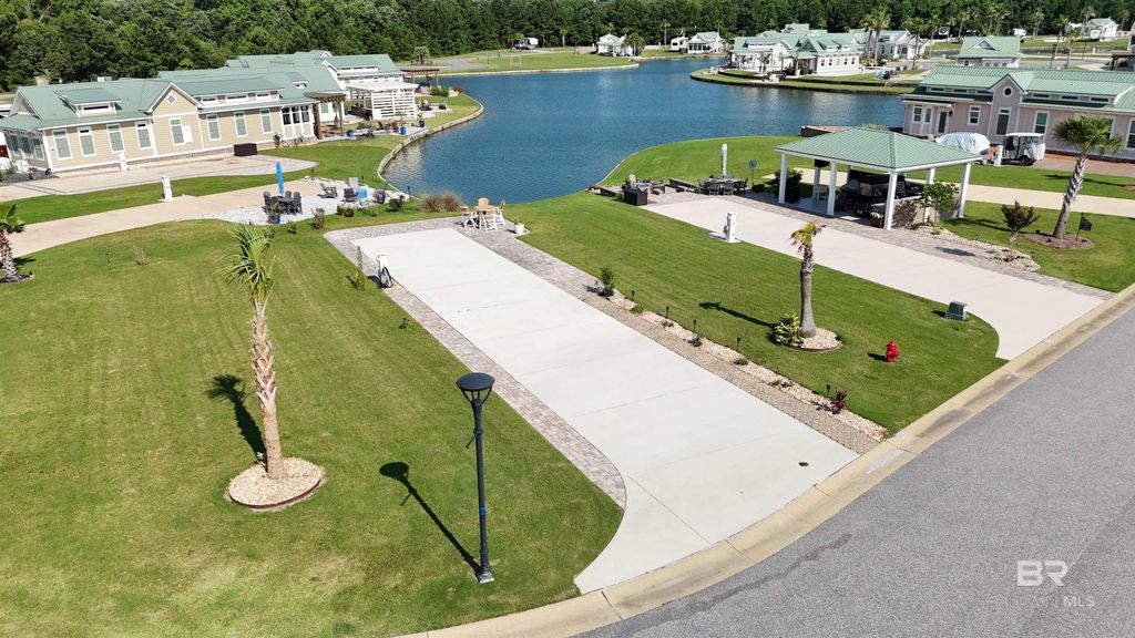 28250 Migratory Way, Elberta, AL 36530