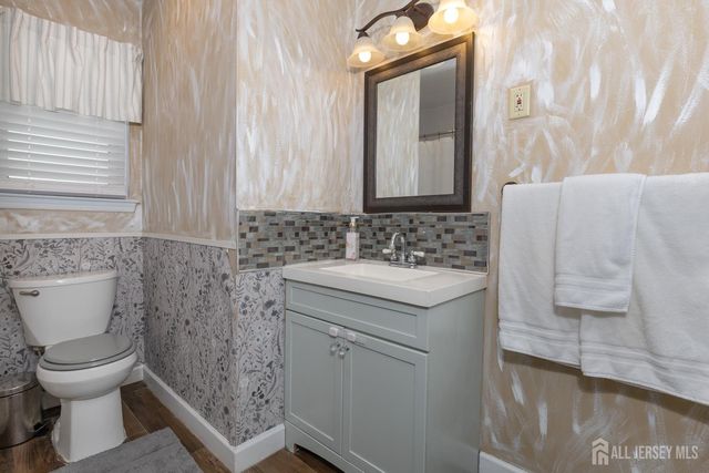 24 Higgins Road, Old Bridge, NJ 08857