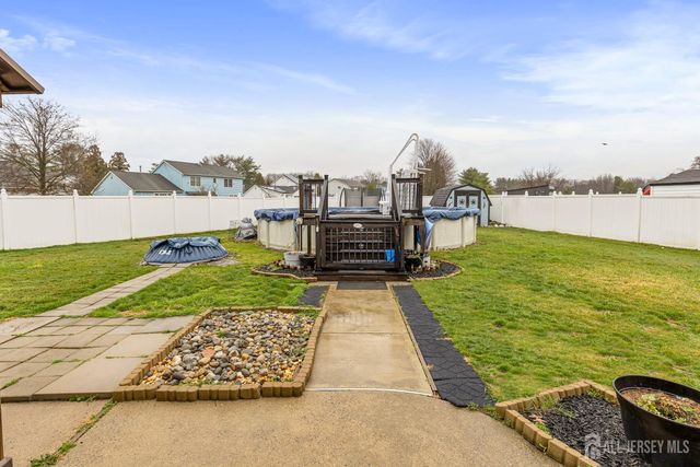 24 Higgins Road, Old Bridge, NJ 08857