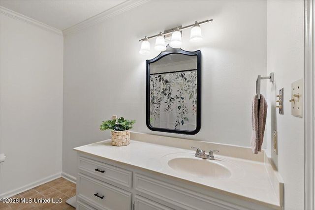 402 Springwood Circle, Terry, MS 39170