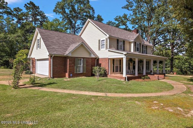 402 Springwood Circle, Terry, MS 39170