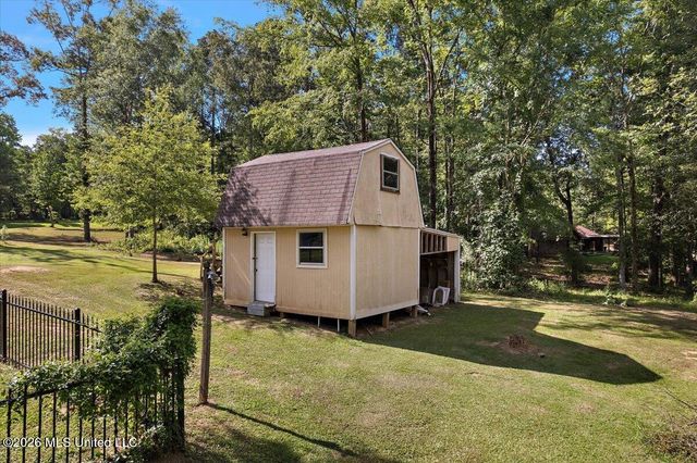 402 Springwood Circle, Terry, MS 39170