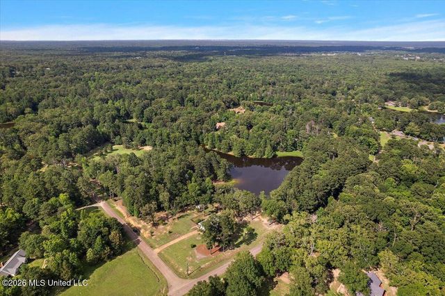 402 Springwood Circle, Terry, MS 39170