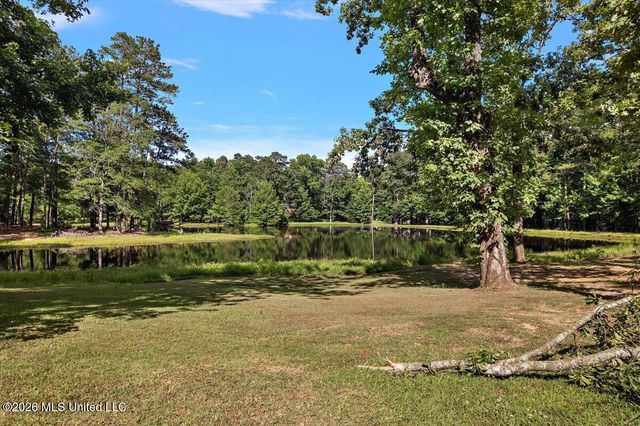 402 Springwood Circle, Terry, MS 39170