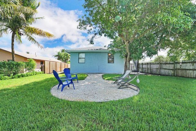 610 SE 2nd Avenue A, Delray Beach, FL 33483