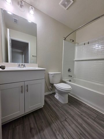 306 Grenada Lake Drive, Princeton, TX 75407