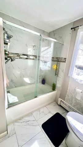 5 Flintlocke Rd, Franklin, MA 02038