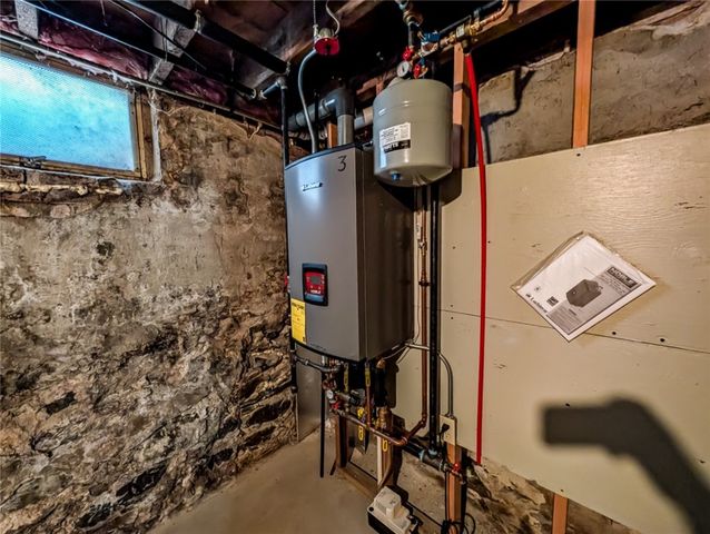 39 John Street, Pawtucket, RI 02860