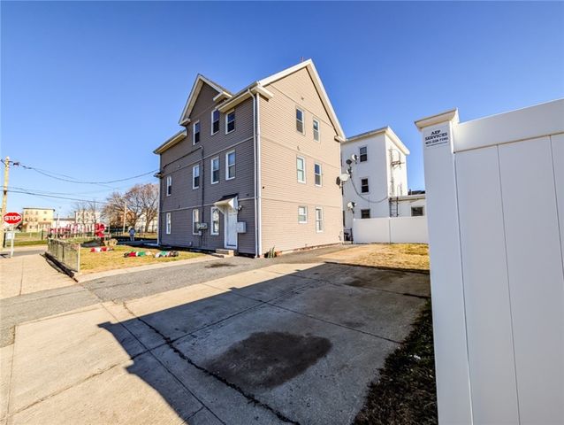 39 John Street, Pawtucket, RI 02860