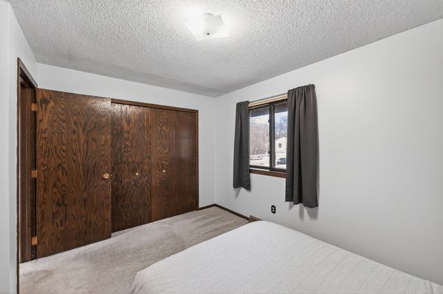 21306 Heath Avenue N, Forest Lake, MN 55025