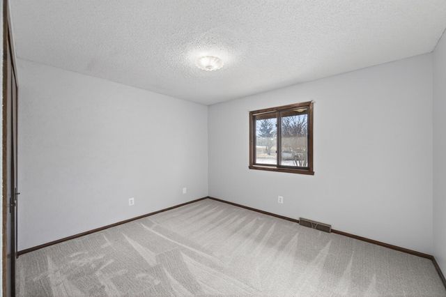 21306 Heath Avenue N, Forest Lake, MN 55025