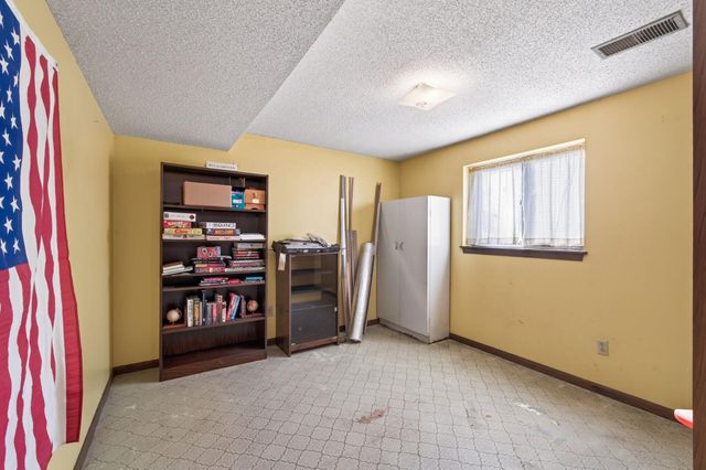 21306 Heath Avenue N, Forest Lake, MN 55025