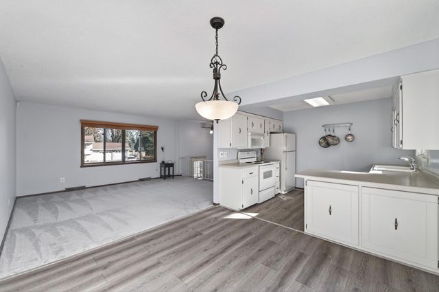 21306 Heath Avenue N, Forest Lake, MN 55025