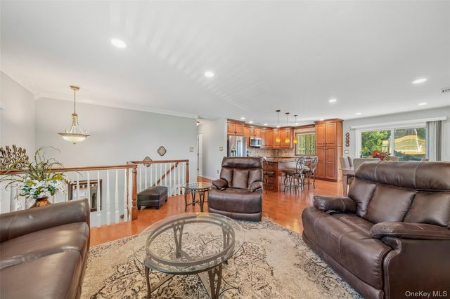 6 Liberty Court, Washingtonville, NY 10992