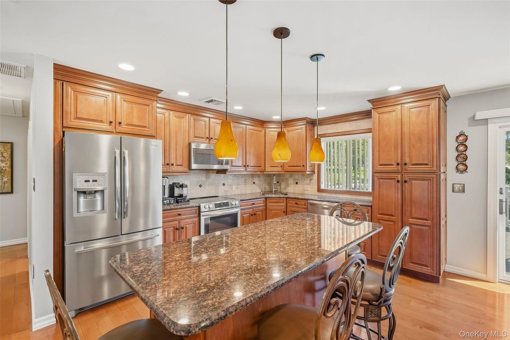 6 Liberty Court, Washingtonville, NY 10992 — photo 4