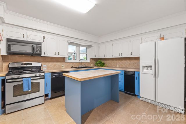 1339 Carmen Lane, Gastonia, NC 28054