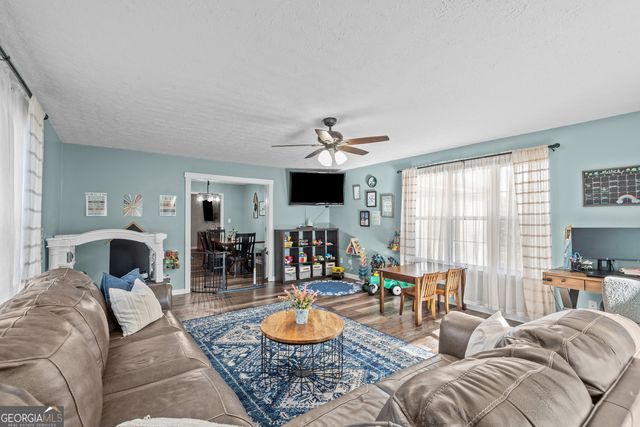 466 Grove Pointe Court, Locust Grove, GA 30248