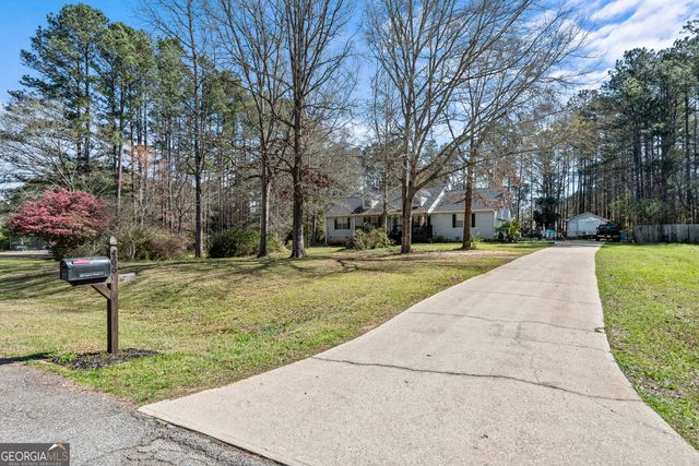 466 Grove Pointe Court, Locust Grove, GA 30248