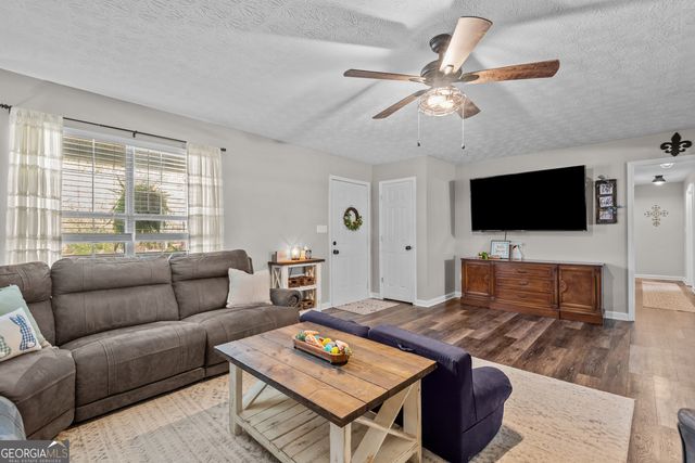 466 Grove Pointe Court, Locust Grove, GA 30248