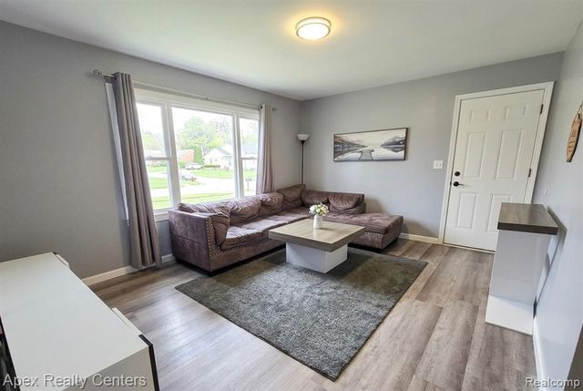 31939 Calhoun Court, Westland, MI 48186