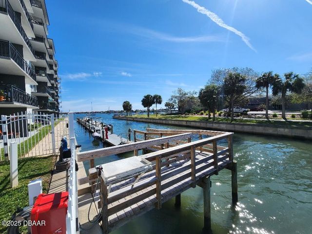 101 N Riverside Dr Apt 209, New Smyrna Beach, FL 32168