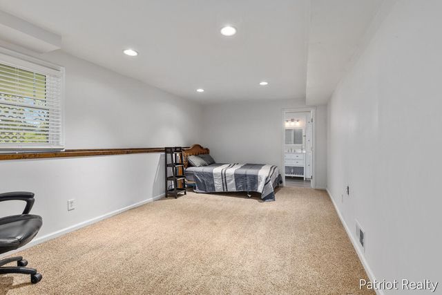 1330 Monte Carlo Drive, Jenison, MI 49428