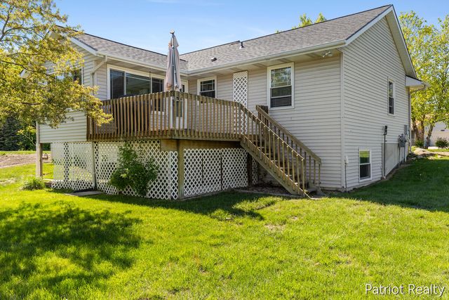 1330 Monte Carlo Drive, Jenison, MI 49428