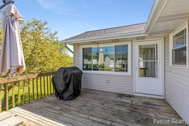 1330 Monte Carlo Drive, Jenison, MI 49428