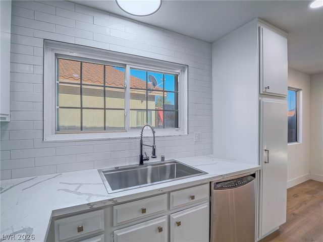 7377 Coffeyville Avenue, Las Vegas, NV 89147