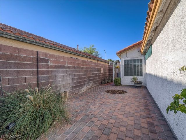 7377 Coffeyville Avenue, Las Vegas, NV 89147