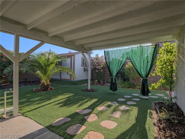 7377 Coffeyville Avenue, Las Vegas, NV 89147