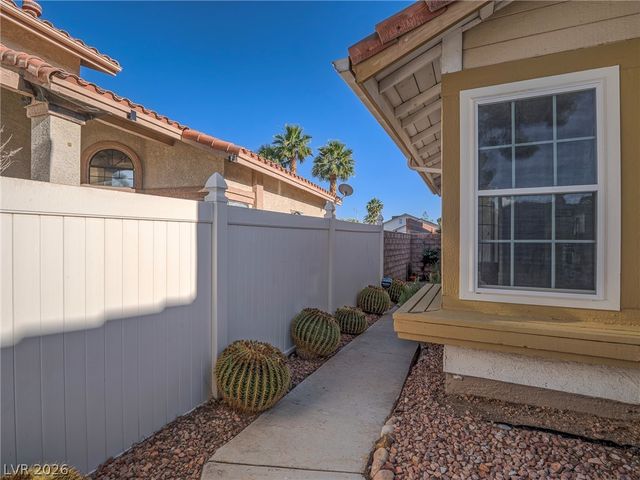 7377 Coffeyville Avenue, Las Vegas, NV 89147