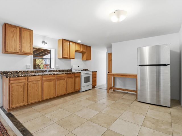 104 Guthrie Lane A & B, Taos, NM 87571