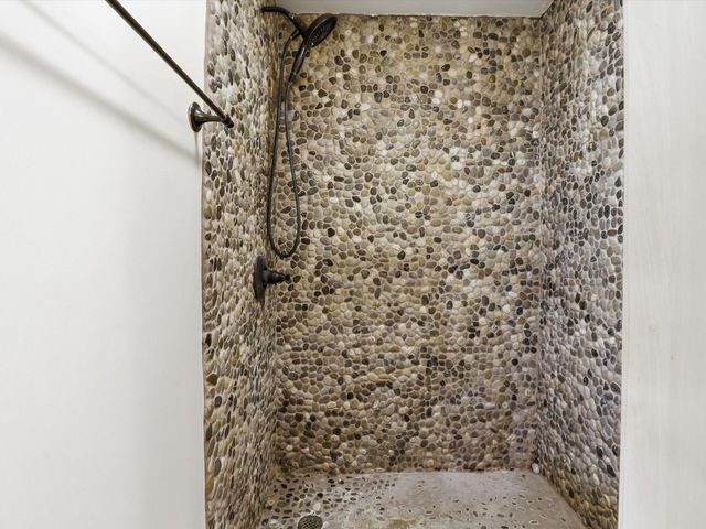 104 Guthrie Lane A & B, Taos, NM 87571