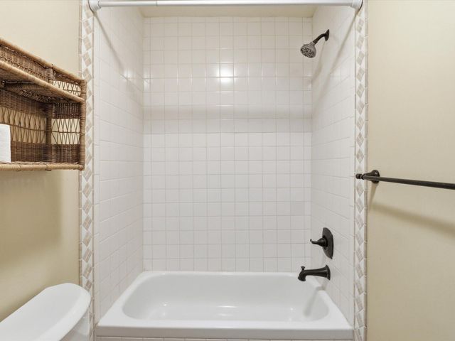 104 Guthrie Lane A & B, Taos, NM 87571