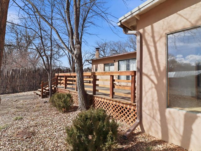 104 Guthrie Lane A & B, Taos, NM 87571