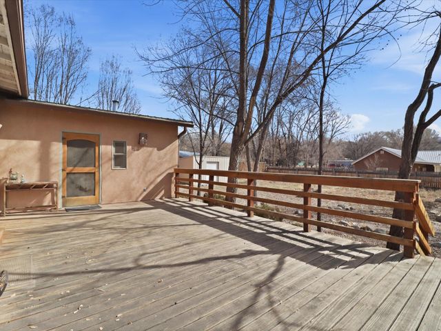 104 Guthrie Lane A & B, Taos, NM 87571