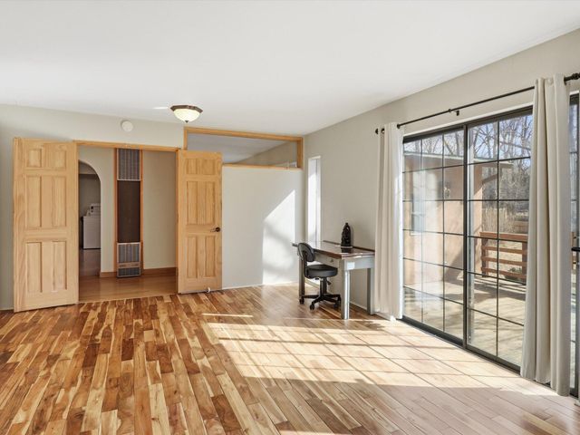 104 Guthrie Lane A & B, Taos, NM 87571