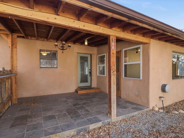 104 Guthrie Lane A & B, Taos, NM 87571