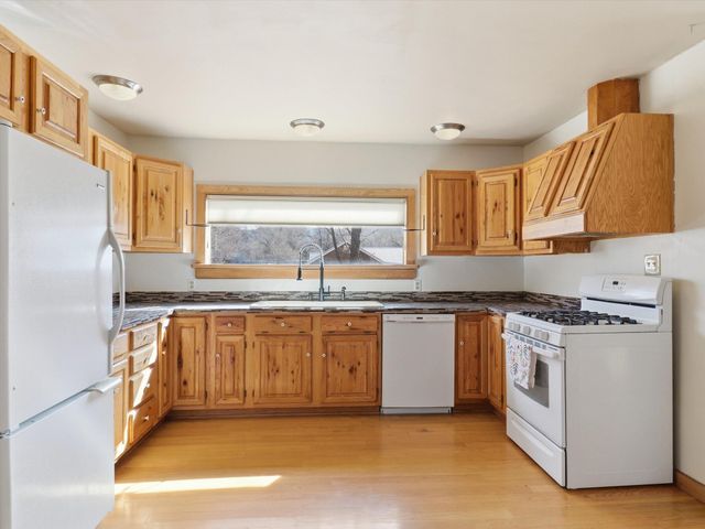 104 Guthrie Lane A & B, Taos, NM 87571