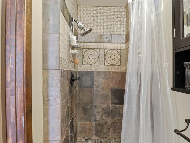 104 Guthrie Lane A & B, Taos, NM 87571