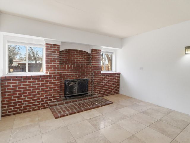 104 Guthrie Lane A & B, Taos, NM 87571