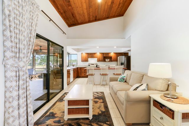 899 NE Juniper Place, Jensen Beach, FL 34957