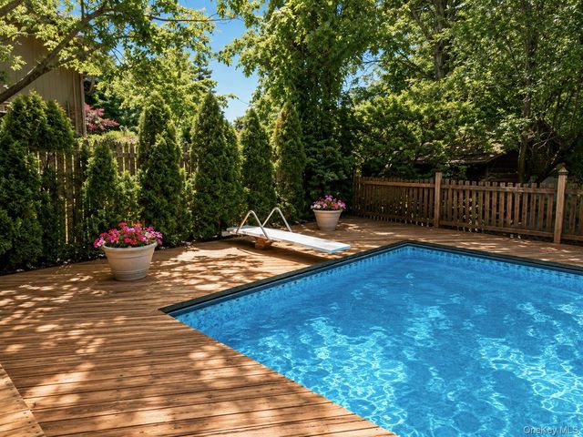 111 Ludvigh Road, Bardonia, NY 10954