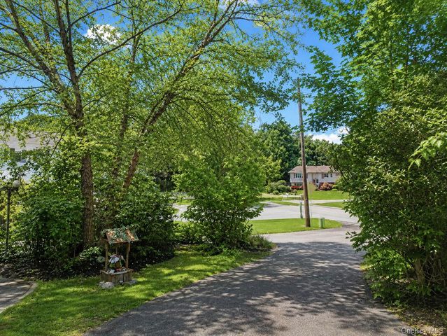 111 Ludvigh Road, Bardonia, NY 10954