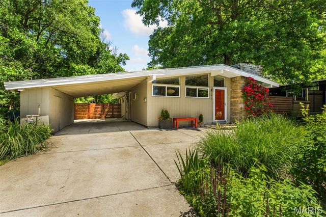 1410 Fournier Drive, St Louis, MO 63126