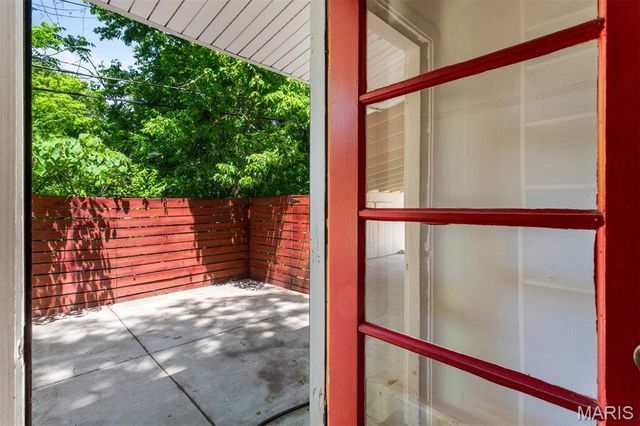 1410 Fournier Drive, St Louis, MO 63126